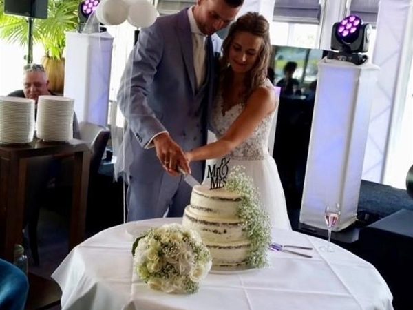 Naked cake bruidstaart per persoon